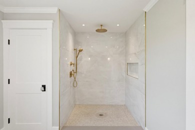 Rare opportunity to own an expansive modern farmhouse in the - photo 23