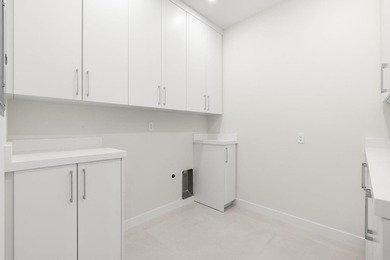 Just Completed Spectacular New-Build By Award Winning Builder & - photo 47