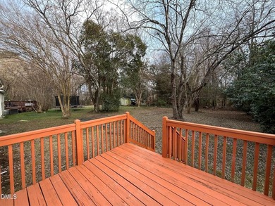 Adorable Ranch home just outside of Downtown Raleigh. Easy