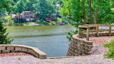 Updated, well-maintained 2-bed 1-bath mobile lakefront home on - photo 13