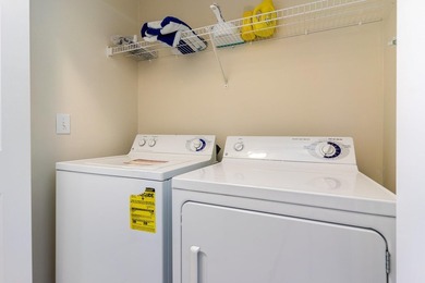 Fully furnished, third floor end unit condo located in Magnolia - photo 14