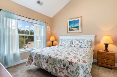 Fully furnished, third floor end unit condo located in Magnolia - photo 15