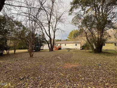 Adorable Ranch home just outside of Downtown Raleigh. Easy