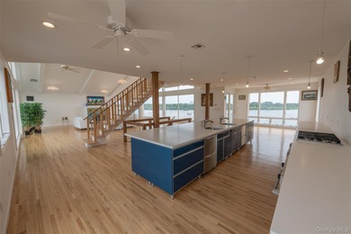 Beach Front Post Modern Contemporary on a 30 house Private - photo 17