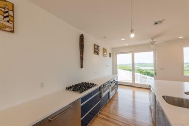 Beach Front Post Modern Contemporary on a 30 house Private - photo 19