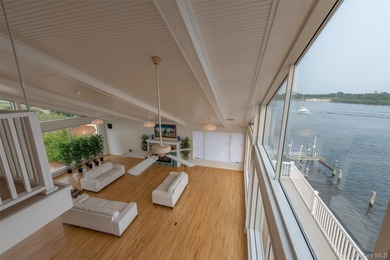 Beach Front Post Modern Contemporary on a 30 house Private - photo 22