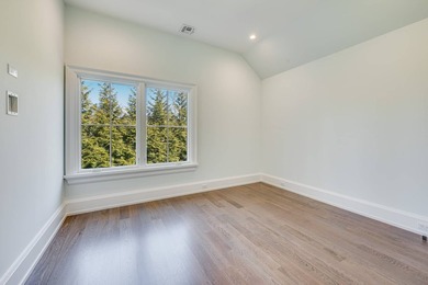 Beautifully constructed and thoughtfully designed, this stunning - photo 23
