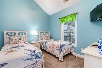 Fully furnished, third floor end unit condo located in Magnolia - photo 26