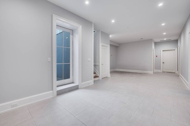 Beautifully constructed and thoughtfully designed, this stunning - photo 26