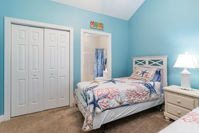 Fully furnished, third floor end unit condo located in Magnolia - photo 27