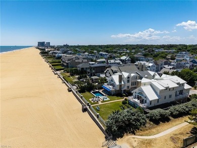 Set on a gorgeous oversized North End oceanfront site behind a - photo 2