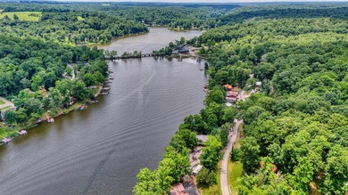 Updated, well-maintained 2-bed 1-bath mobile lakefront home on - photo 38