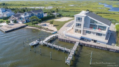 Beach Front Post Modern Contemporary on a 30 house Private - photo 44