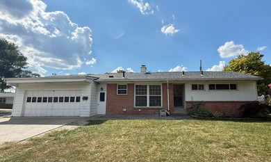 (private lake, pond, creek) Home For Sale in Columbus Ohio