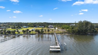 Two fully self functioning Riverfront homes situated on a - photo 2