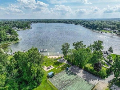 LAKE ACCESS! Spacious 4-bedroom, 2.5-bath quad-level home in - photo 3