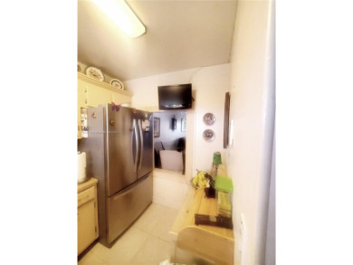 Lake Condo For Sale in Sunrise, Florida