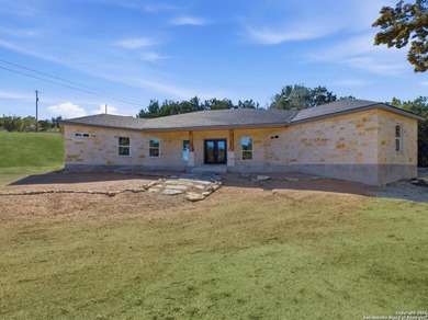 Lake Medina Home For Sale in Bandera Texas