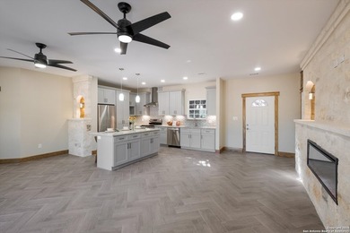 NEW HOME CONSTRUCTION with a amazing Price Adjustment! Stunning - photo 7
