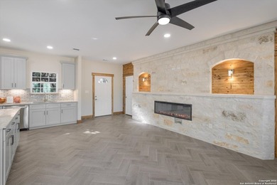 NEW HOME CONSTRUCTION with a amazing Price Adjustment! Stunning - photo 8
