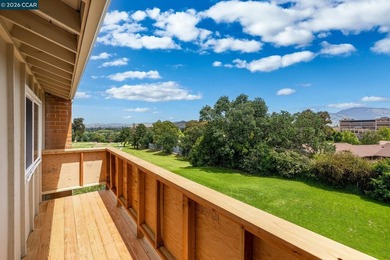 Light filled Heather Farm townhome with a golf course setting - photo 14