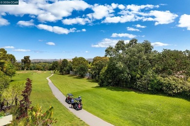Light filled Heather Farm townhome with a golf course setting - photo 15