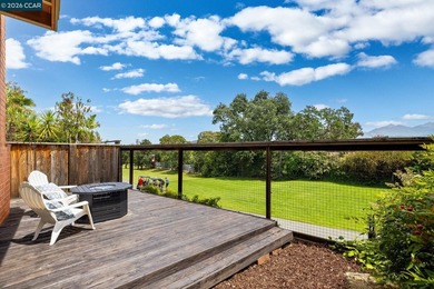 Light filled Heather Farm townhome with a golf course setting - photo 16
