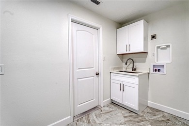 Experience the Ultimate Florida lifestyle in this stunning - photo 26
