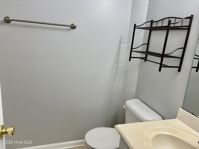 3 bedroom, 2 bath home with all appliances and fenced in yard - photo 10