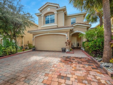 (private lake, pond, creek) Home For Sale in Port Saint Lucie Florida