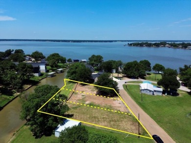 Cedar Creek Lake Lot For Sale in Gun Barrel City Texas