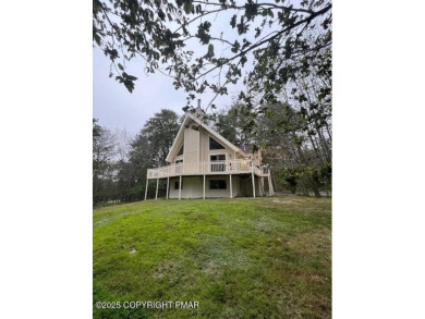 Lake Home For Sale in Tobyhanna, Pennsylvania