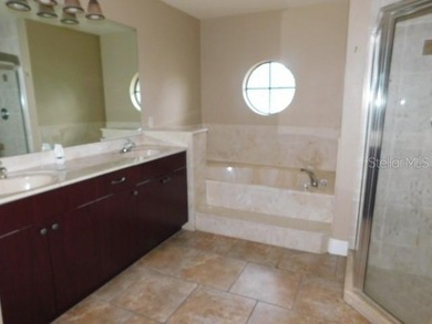 Nice 3/2 with formal living room with sliders leading to back - photo 12
