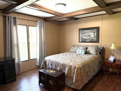 WELL CARED FOR AND LOVED! Immaculate 3/2 DWMH, 2014, Split Floor - photo 18