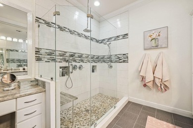 Fully renovated, turnkey beach home in the highly sought-after - photo 20