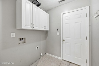Welcome to this beautifully updated 3-bedroom, 2-bath home - photo 20
