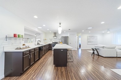 REDUCED - 3-bedroom, 3 Full bath concrete block home in the much - photo 24