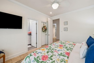 Fully renovated, turnkey beach home in the highly sought-after - photo 25