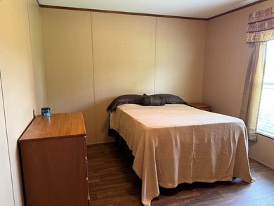 WELL CARED FOR AND LOVED! Immaculate 3/2 DWMH, 2014, Split Floor - photo 29