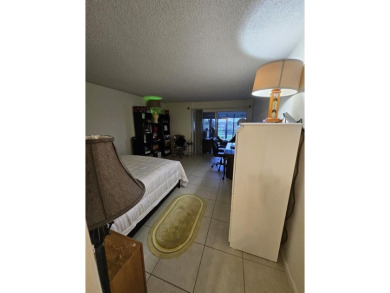 COME SEE THIS BREATH TAKING HUGE 2 BEDROOM 2 BATH CONDO IN THE