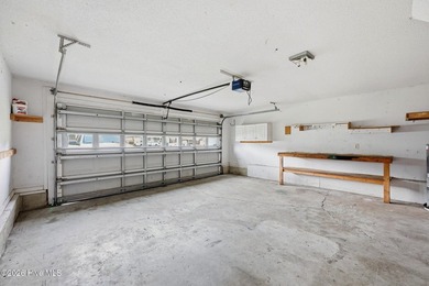 Welcome to this beautifully updated 3-bedroom, 2-bath home - photo 36
