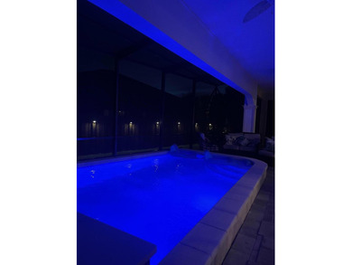 Fully renovated, turnkey beach home in the highly sought-after - photo 37