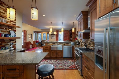 Beautifully remodeled 4BD/4BA Fairway Nine townhome. Renovated - photo 7