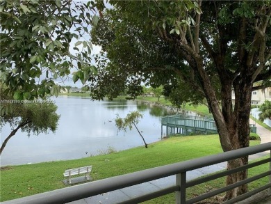 Lake Condo For Sale in Oakland Park, Florida