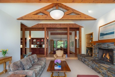 This immaculately maintained cottage offers rare single-level - photo 9