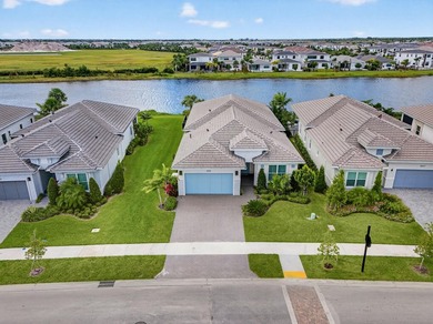This beautifully appointed 3-bedroom plus office, 3-bath home - photo 4