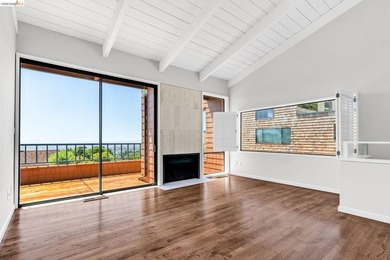 Views, views, views of the San Francisco Bay! Updated 2-bedroom - photo 3