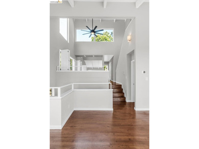 Views, views, views of the San Francisco Bay! Updated 2-bedroom - photo 7
