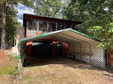 Kentucky Lake Home Active Under Contract in Springville Tennessee