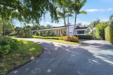 Gorgeous Pine Bay Estates North sophistication and style galore- - photo 5
